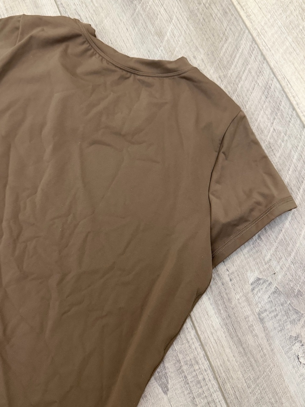 Set Active Breathe 1.0 Tee Grain Olive Green Medium New Gym Athletic Wear - Picture 8 of 10